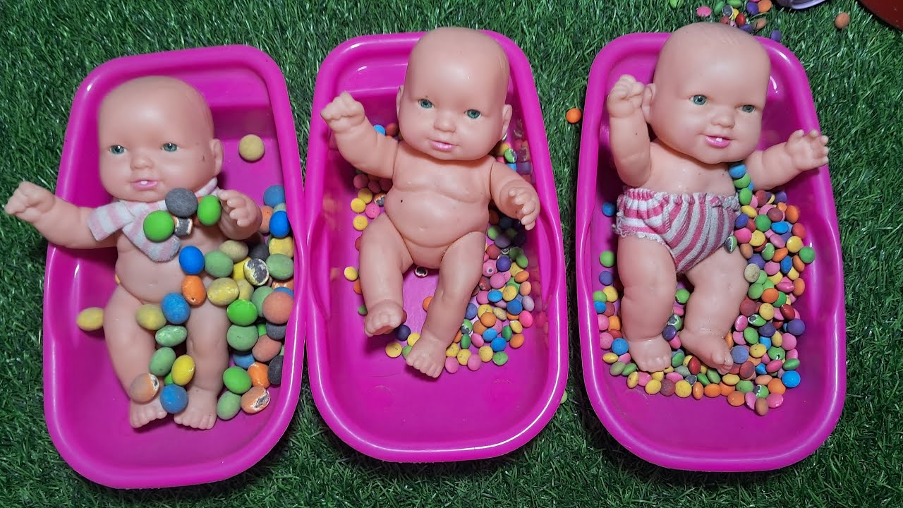 Full of 3 Rainbow BathTubs Candy with M&M's & Magic Slime Cutting