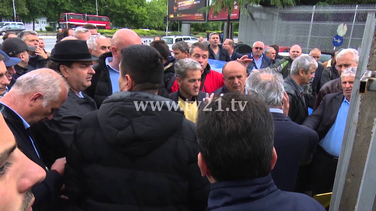 Вработените во ЈСП во штрајк, бараат повиска плата и подобри услови за работа