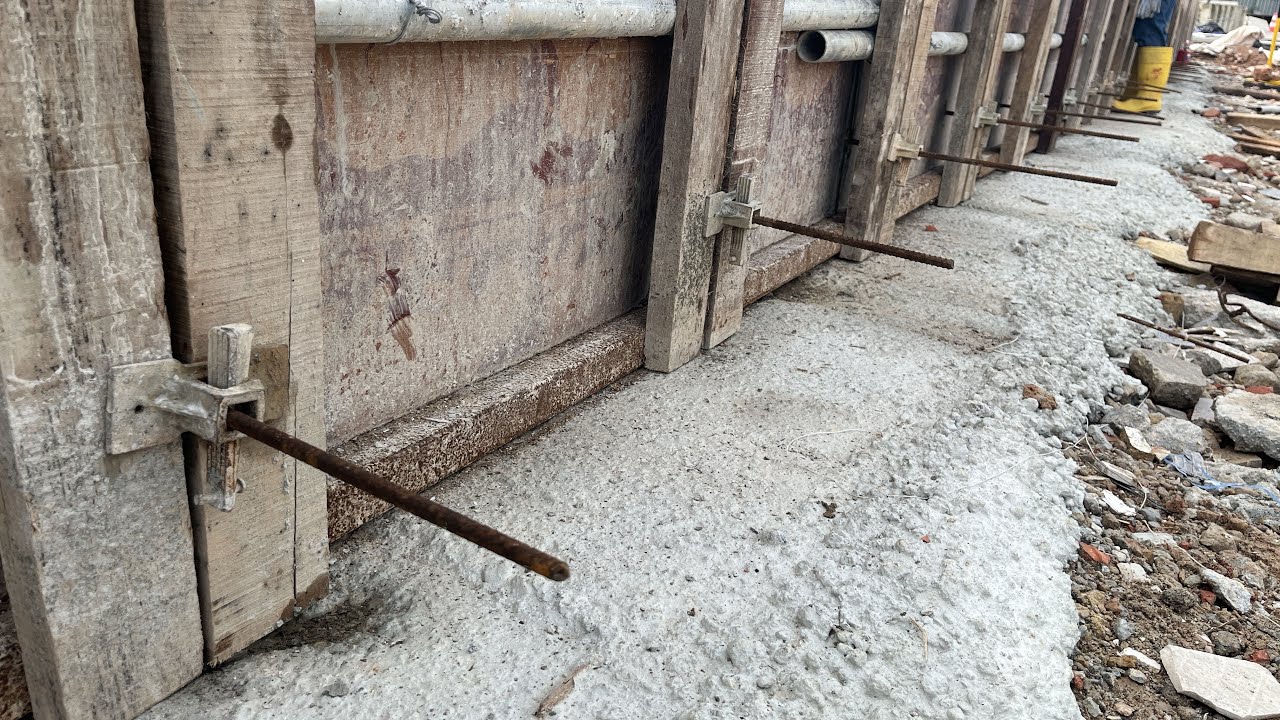 Formwork clamp tie rod tension and tensioner clamp to fix formwork Rapid formwork locking system