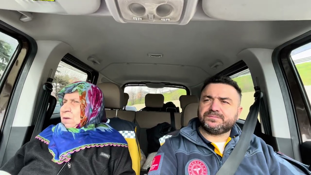 BIR MARKETTEN☺️ GIRIYORUZ ÖBÜR MARKETTEN 🤔ÇIKIYORUZ BIR ŞEY DE BEĞENMIYOZ 🤗AMA O DA VAR BONCUKUM🧿 ￼