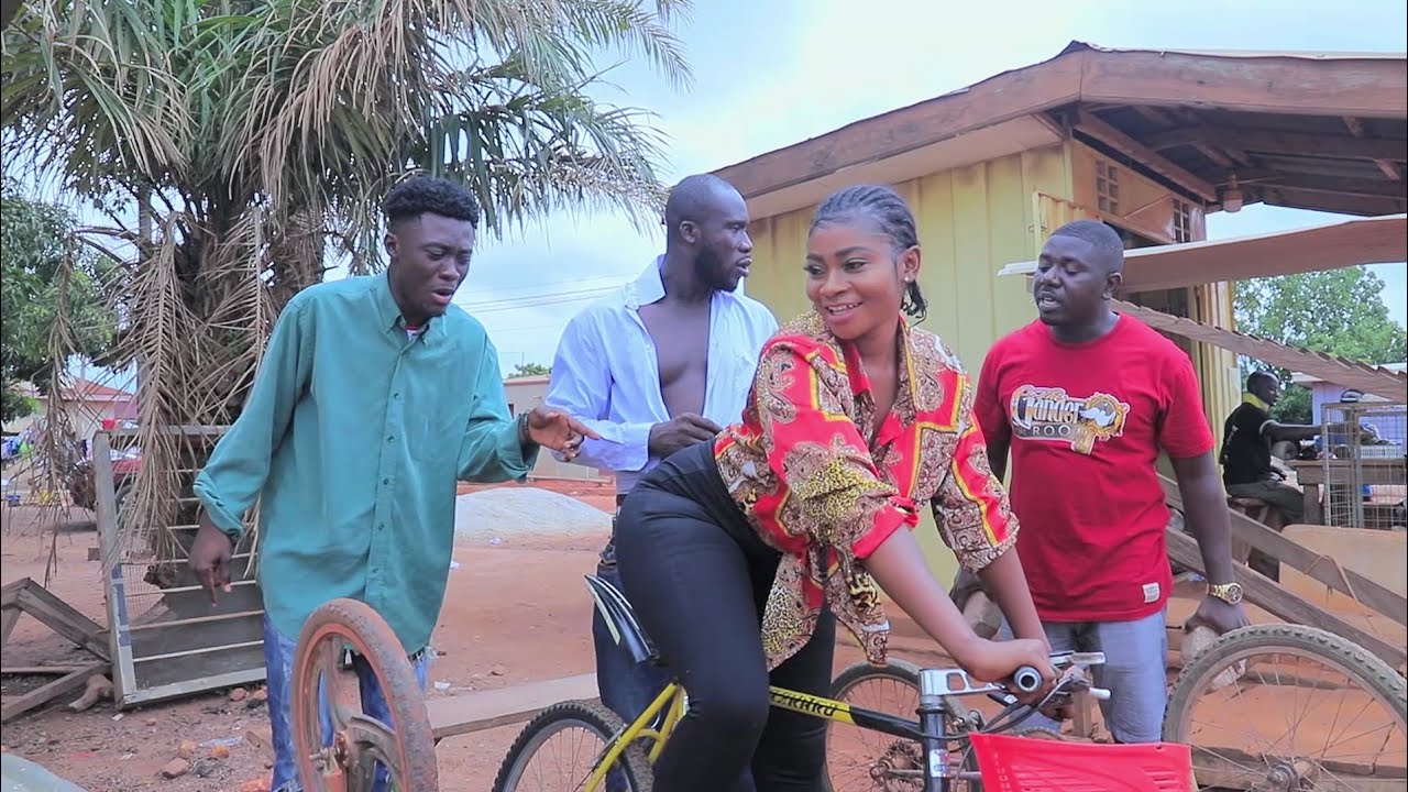 AKAEBENEZER AND OKOMFO KOLLEGE,WHO WINS THE LOVE OF A J😂😂😂 ft:39,40 senior man leela.