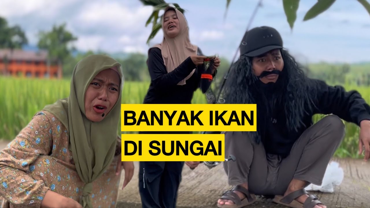 Bu Amel Mancing Ikan di Sungai