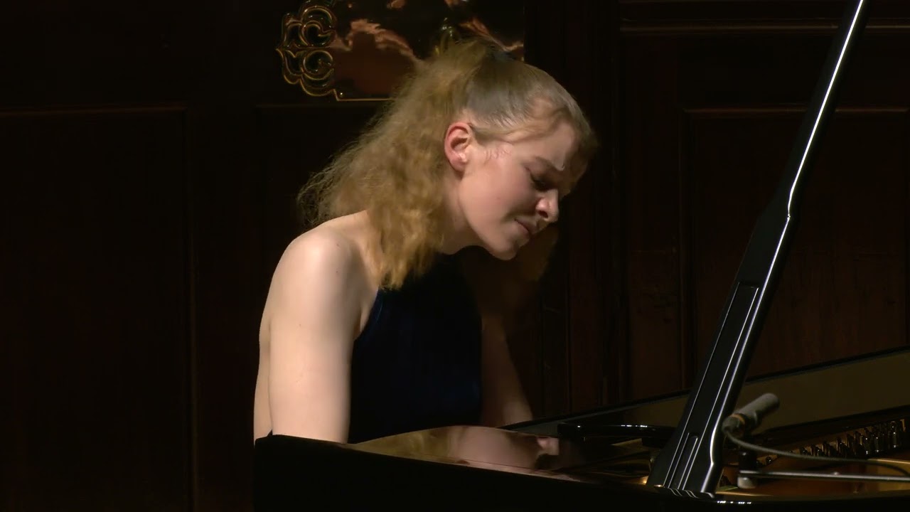Elisabeth Brauss, piano - Live at Wigmore Hall