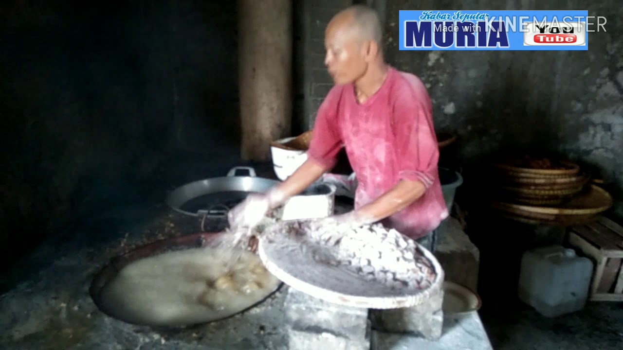 MELIHAT DARI DEKAT PEMBUATAN GETHUK GORENG SOKARAJA