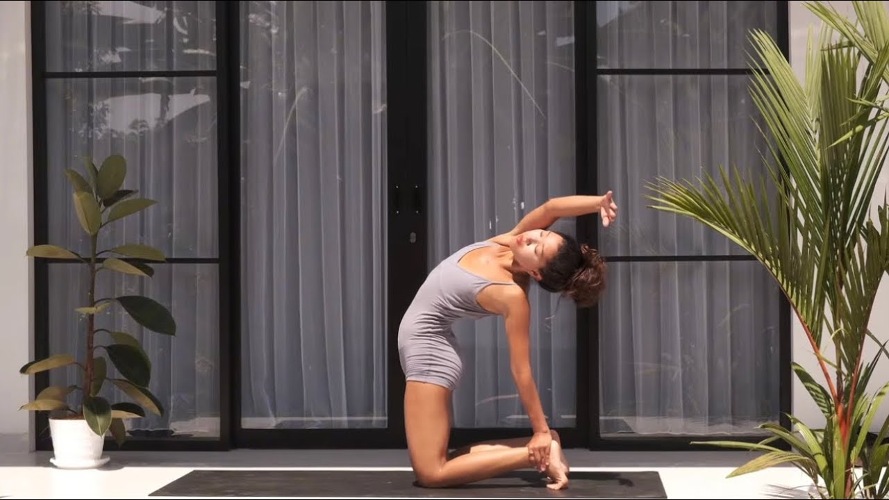 10 MIN MORNING YOGA | Feel Good Full Body Stretch to Boost Energy (Day 19)