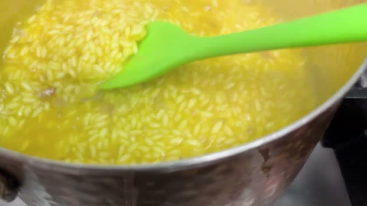 Crispy Golden Saffron Risotto Carnaroli  -  Risotto Carnaroli dorato ai pistilli di zafferano