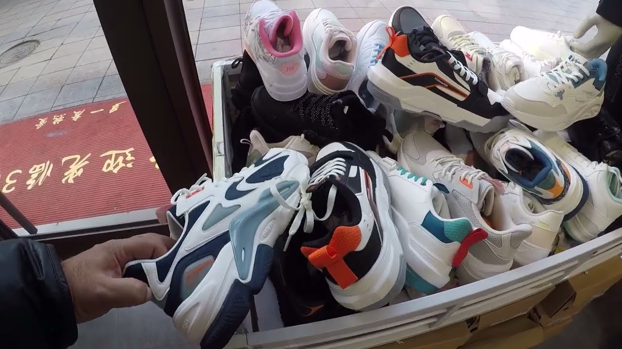 Китай,Мишань.Шопинг_бренд 