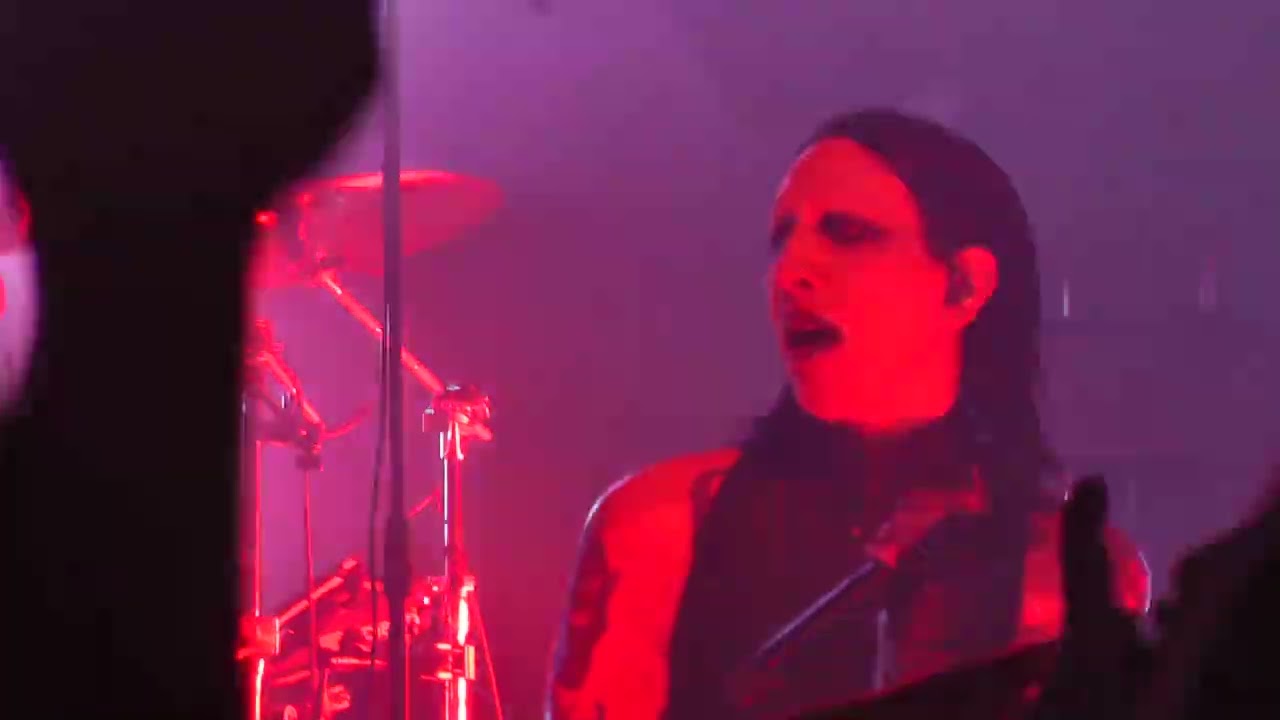 Marilyn Manson - Raise the Red Flag - live Berlin 16.2.2025