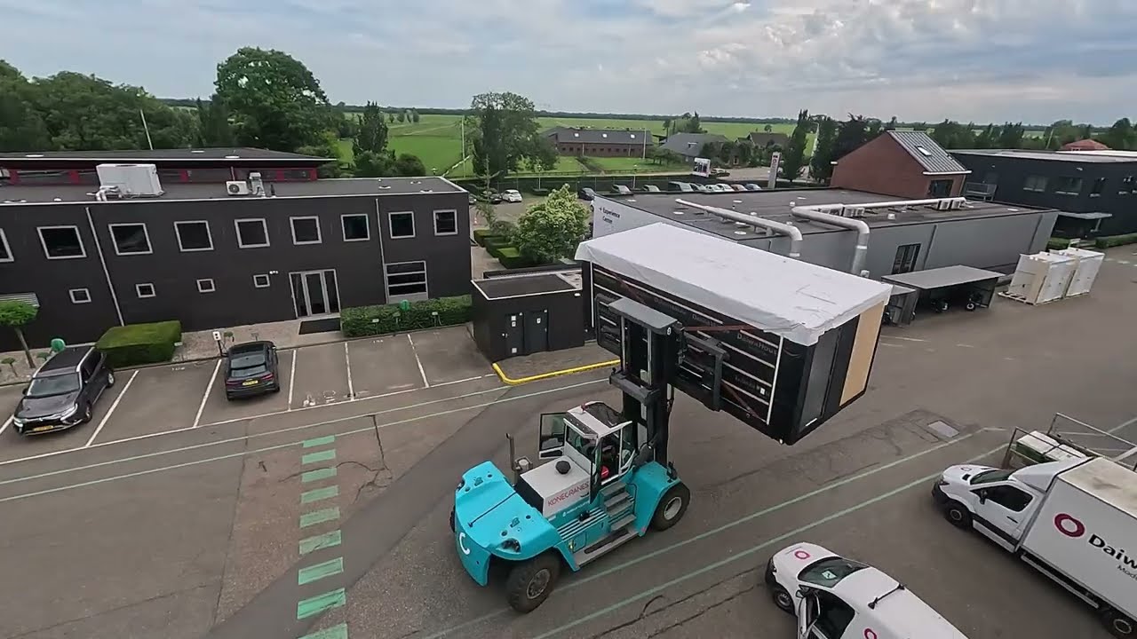 Daiwa House Modular Europe module transport for BEFU