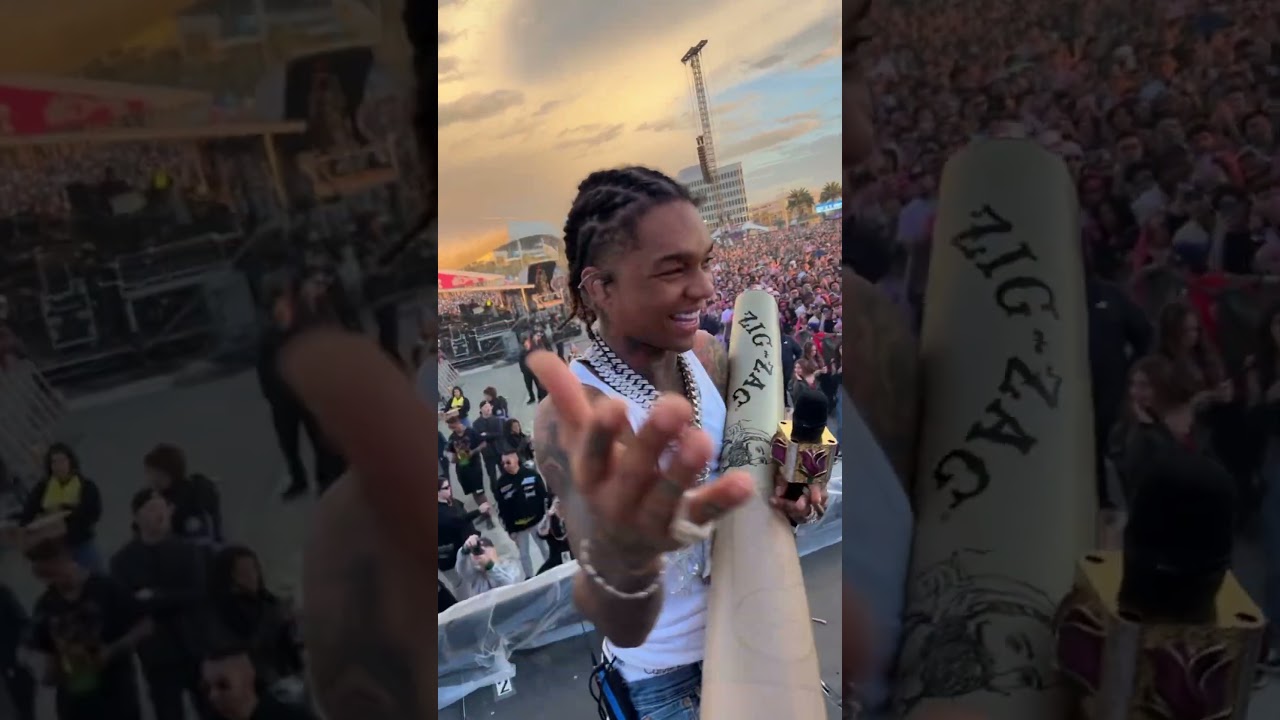 Chaining Swae Lee and Slim Jxmmi on stage at their Rolling Loud La performance 🔥
