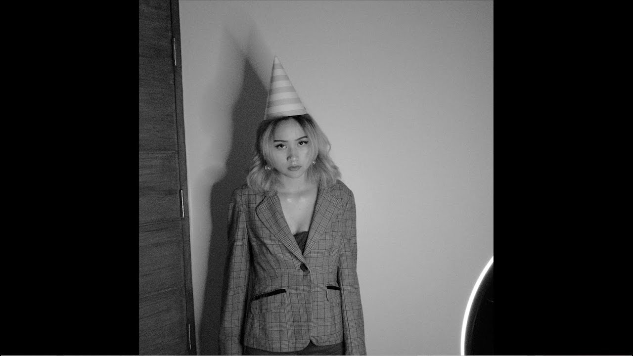 Ruru - Nowhere, Girl