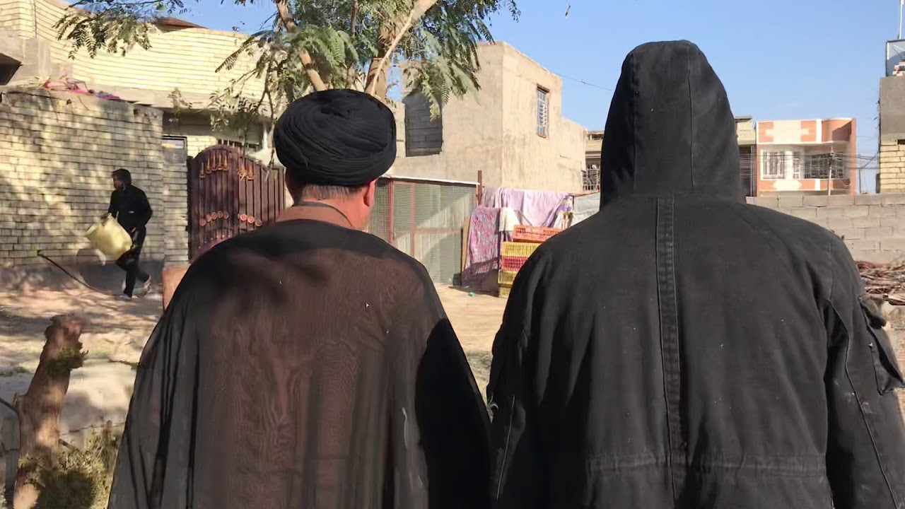 مشهد عن عركة الجيران بسبب الزبالة