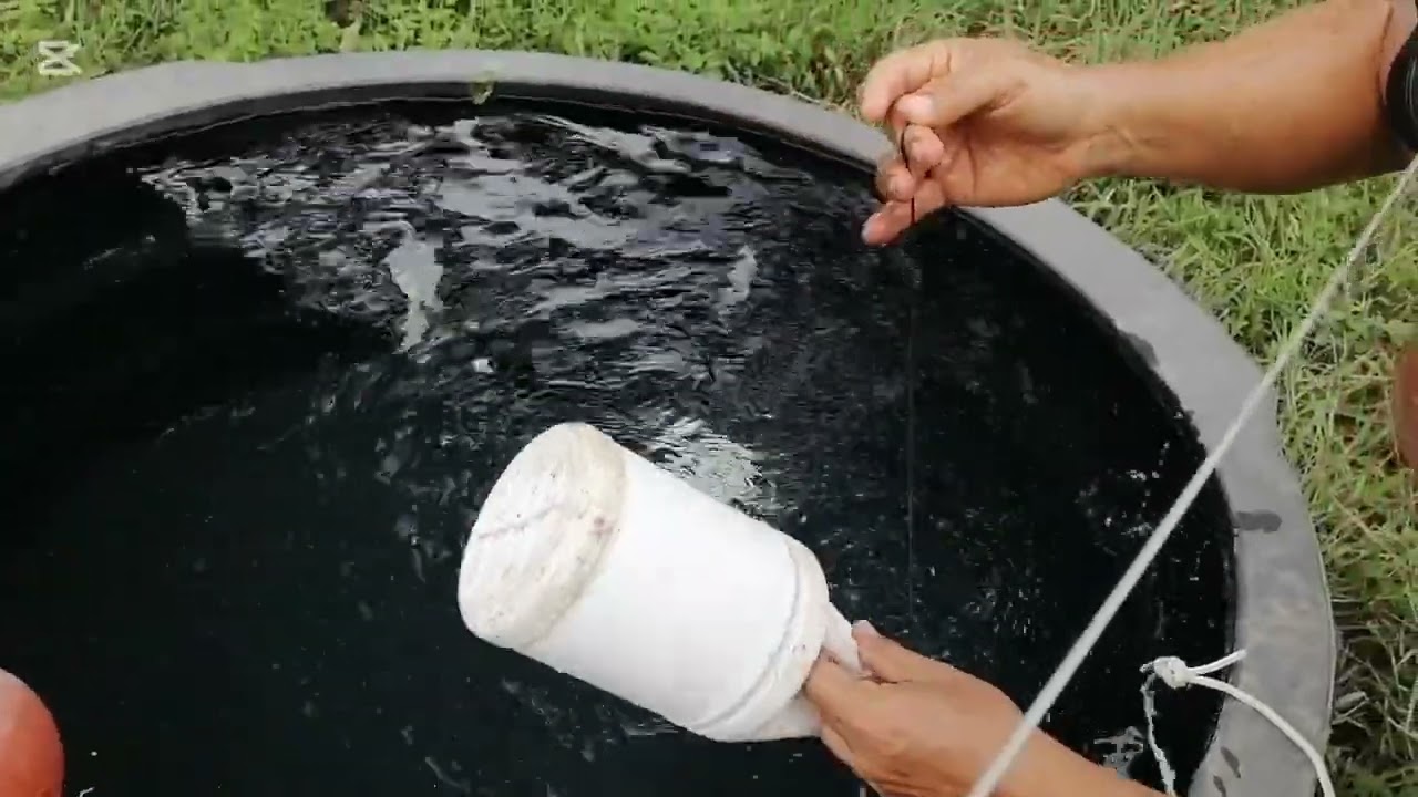 Flotadores Bebederos Ganado: Reparación artesanal flotadores bebederos de agua para el ganado bovino