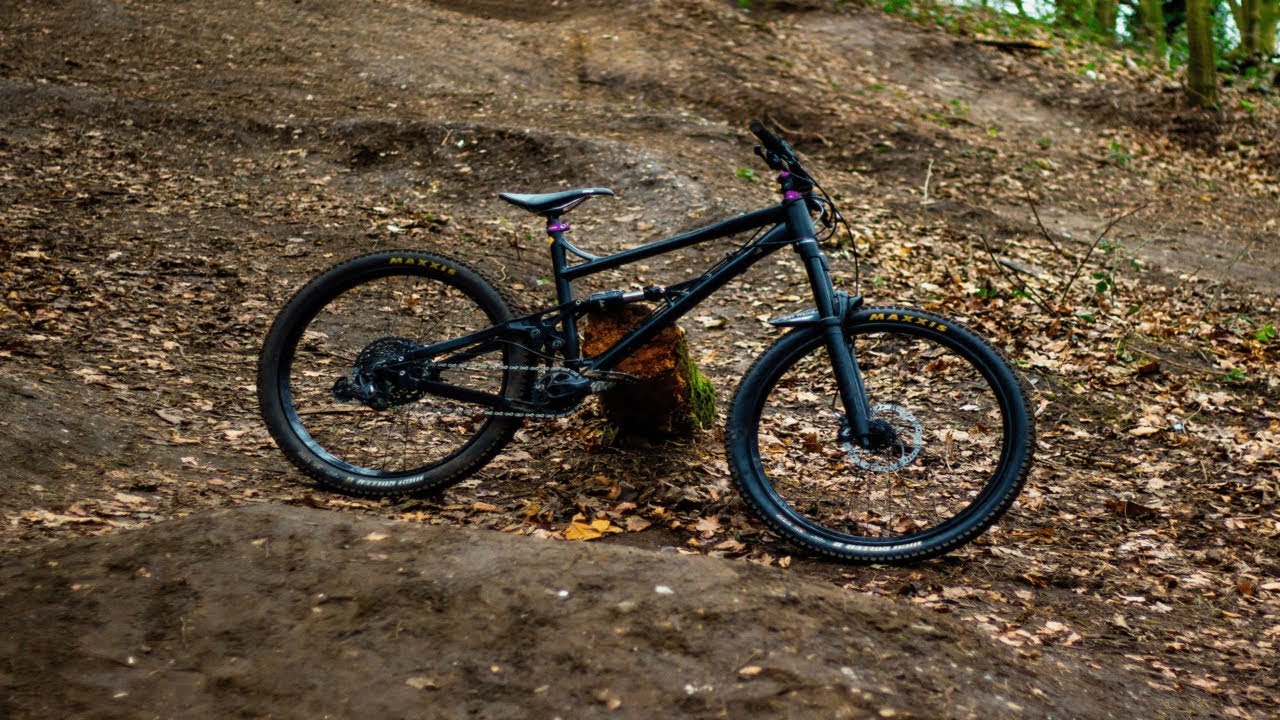 DREAM ENDURO/FREERIDE BIKE BUILD | BANSHEE SPITFIRE 2017