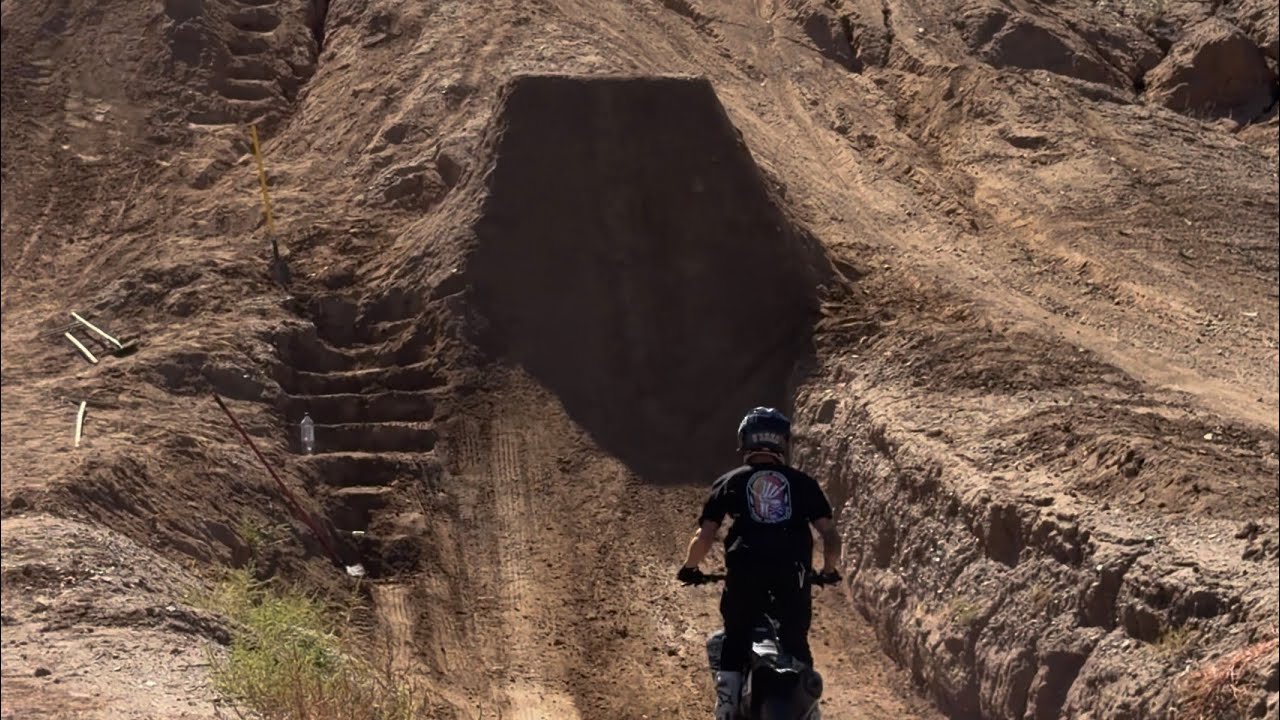Bike Bogged on JUMP! Freestyle motocross with: Slacker Vlogs EP 86.