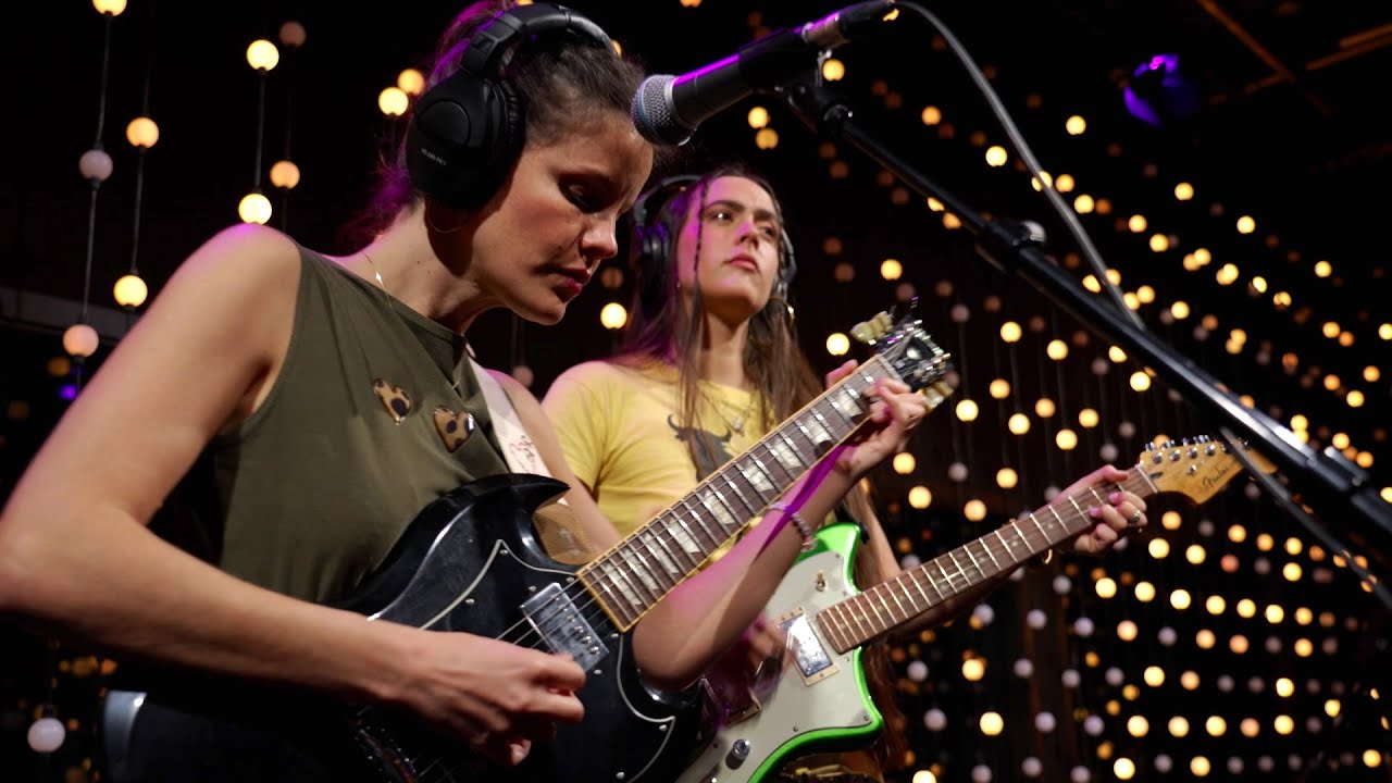 Hinds - Stranger (Live on KEXP)