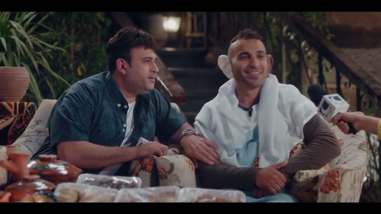 ده موتسكيل هارديز😂😅بتحط عليه كاتشب ولا ايه..مش هتبطل ضحك مع فهمي واكرم حسني #رجالة_البيت