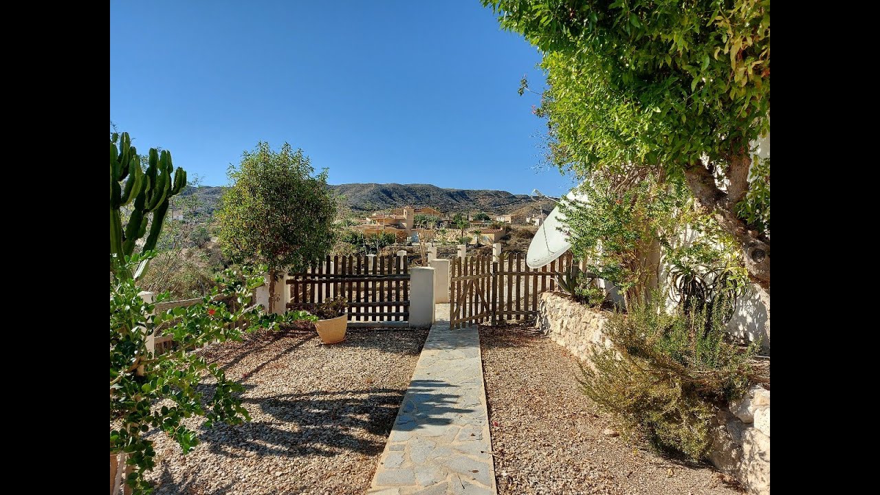 ( 2 ) CASAS DE CAMPO 349m . ( 2)  PISCINAS . Terreno de 4825m.  Cariatiz   , Sorbas .  Mojacar 20mi