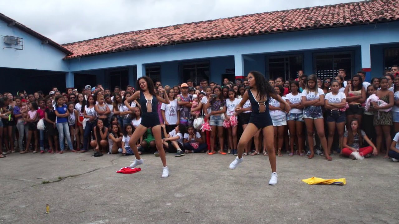 DANÇA DE LAYSA E BRUNA 2016