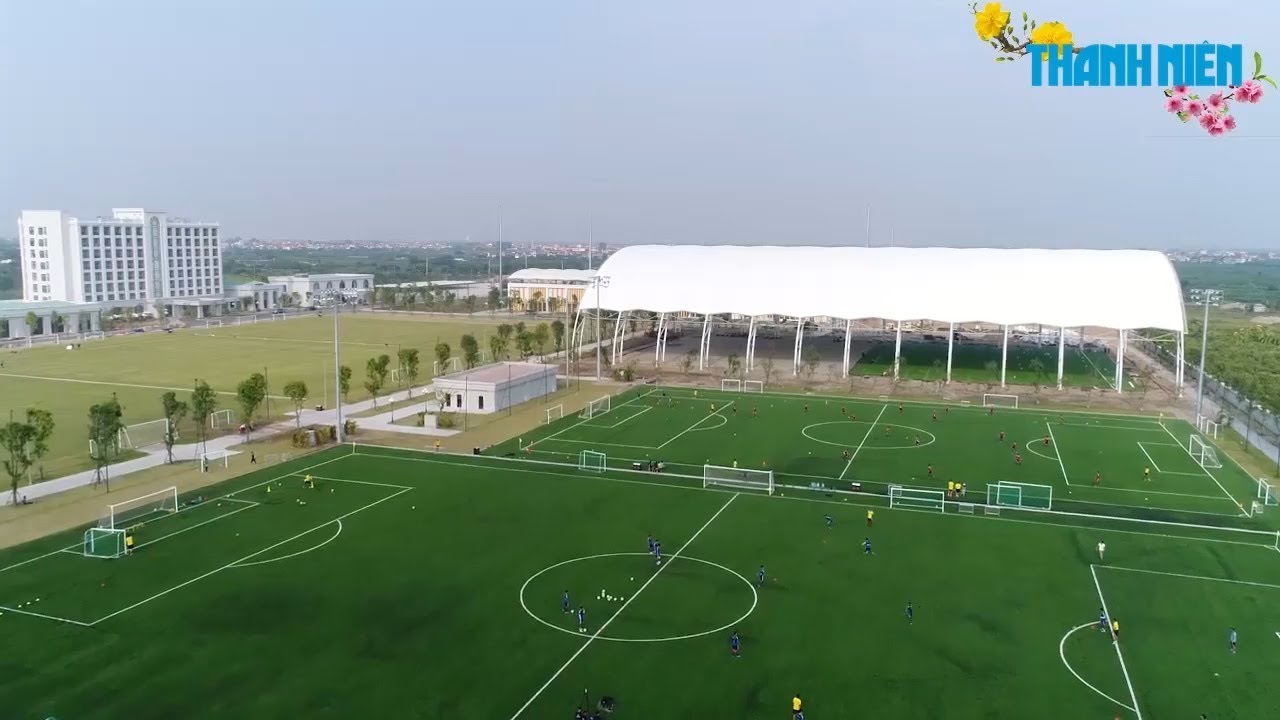Sự hiện đại, hoành tráng của học viên bóng đá PVF