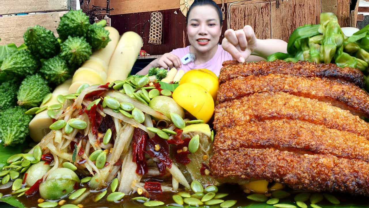 ส้มตำเผ็ดๆกับหมูกรอบชิ้นใหญ่เเกล้มมะระหน่อไม้ต้มเเซ่บพร้อมเสียงฝน|ส้มซ่าพาเเซ่บ 27 กันยายน ค.ศ. 2025