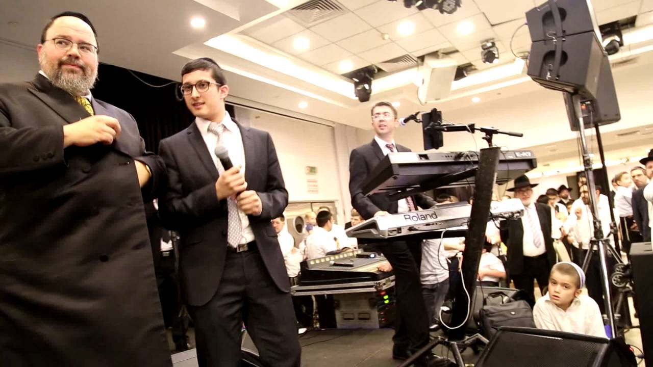 Simchas Beis Hashoeva   Avremi Roth & Yehuda Ringer