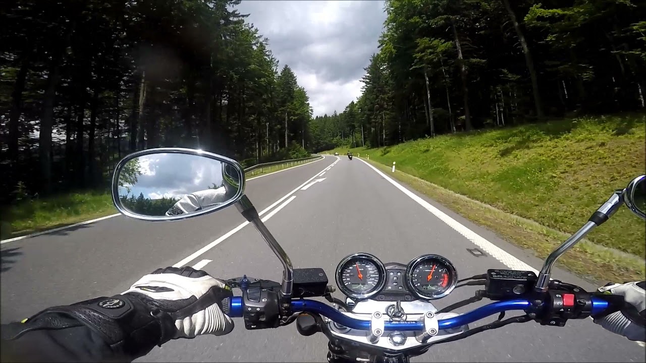 suzuki gsx 1400 yamaha mt 10 červenohorské sedlo