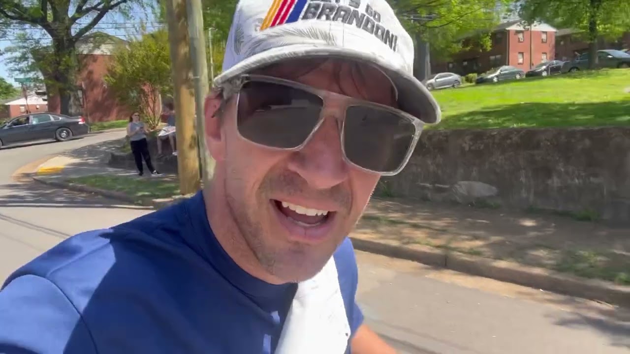 How to run a marathon! Nashville Rock N Roll Marathon highlights! Swinetime