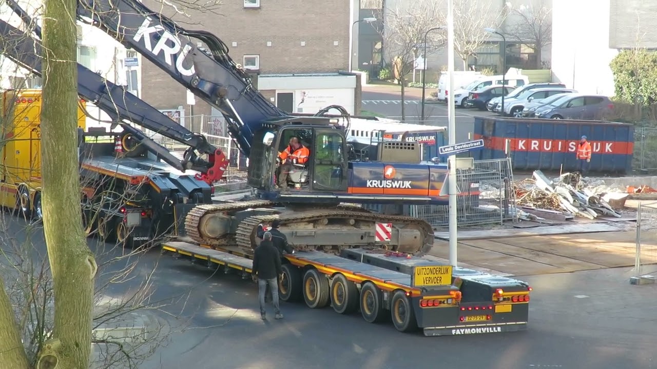 Sloop Ontmoetingskerk: grote sloopwagen komt aan