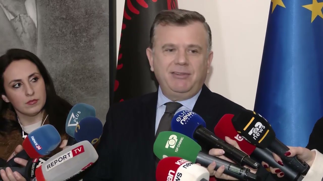 PD braktis bojkotin/Pas presionit nga PS e të vetët, Berisha pranon rikthimin në tryezat e reformave
