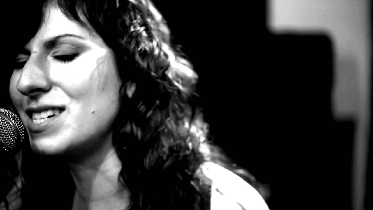 Rehab - Rihanna (Cover by Maya Isacowitz)
