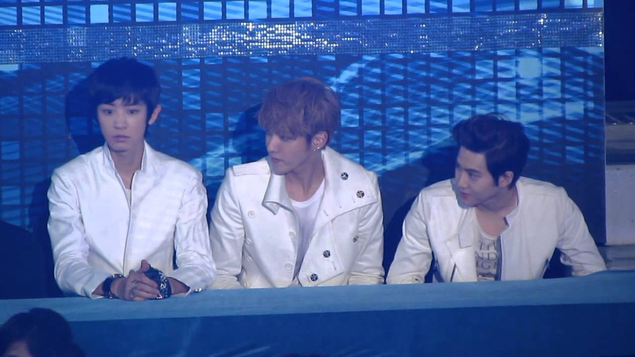 [FANCAM] 121230 SBS Gayo Daejun EXO- Kris Chanyeol Suho