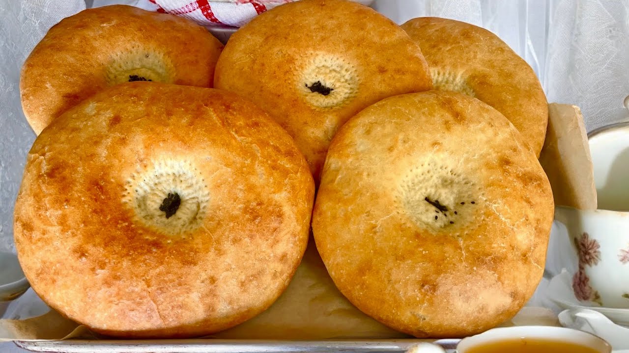 Naan Mazari Soft Fluffy Afghan Bread نان مزاری نرم اسفنجی &zwnj;و ملایم