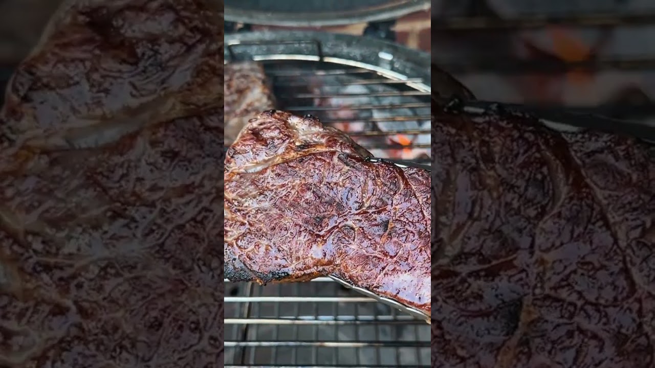 Как приготовить стейк на Big Green Egg #шорты