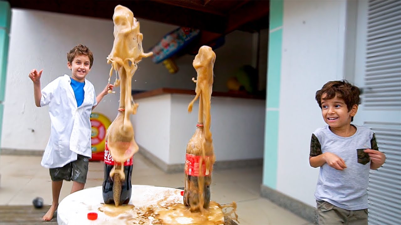 LEITE COM COCA COLA E MENTOS - Vídeo Infantil - Paulinho e Toquinho
