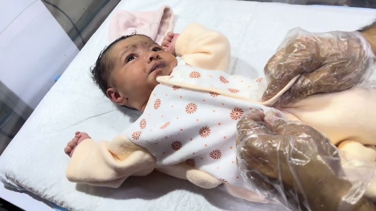 Cute Baby Healthy Going Home 👶🏡 | Adorable Newborn Discharge Moment #CuteBaby #BabyGoingHome 