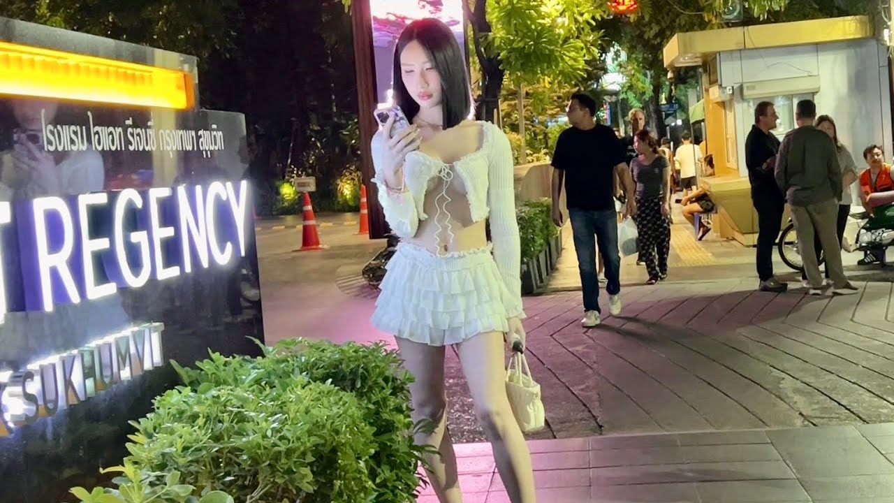How Is Boom Boom Street 2026? - Thermae Cafe, Bangkok Soi 4, Nana Plaza Bangkok Nightlife