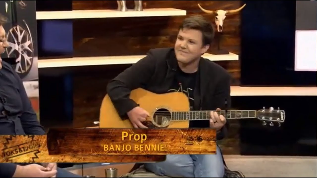 Prop_Banjo Bennie_Toks 'n Tjops