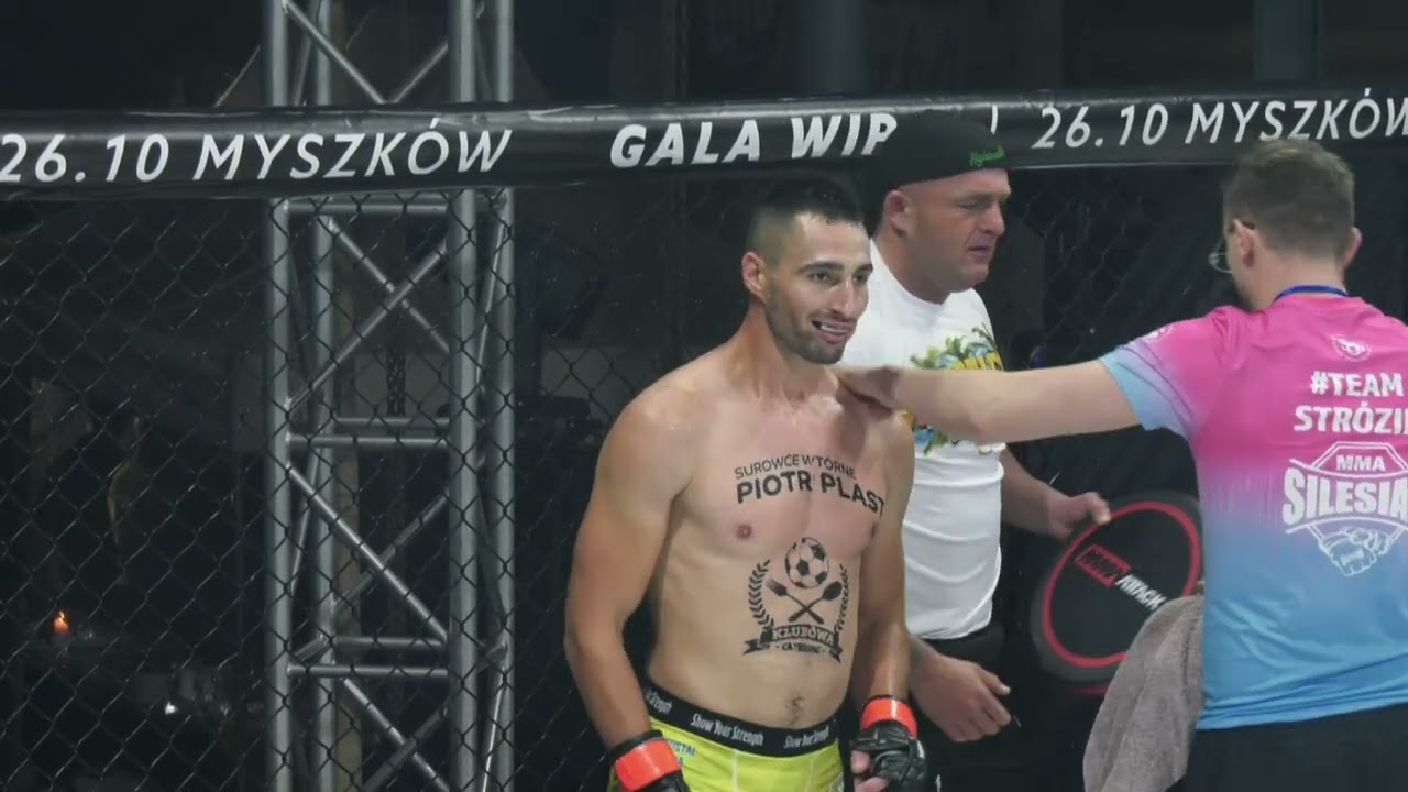 GALA WIP 7 80kg K1 małe rękawice Olgierd Cegłowski ( SCF 24 Wawa) vs Konrad Tlałka ( Góral Żywiec)