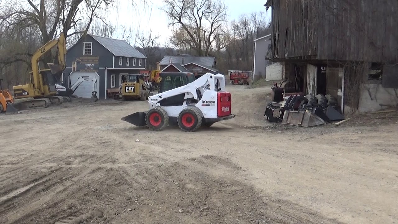 Bobcat S740 skid steer