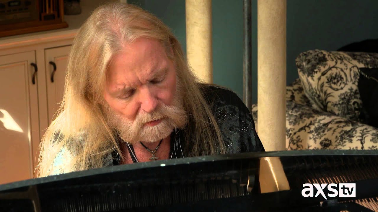 Gregg Allman plays 