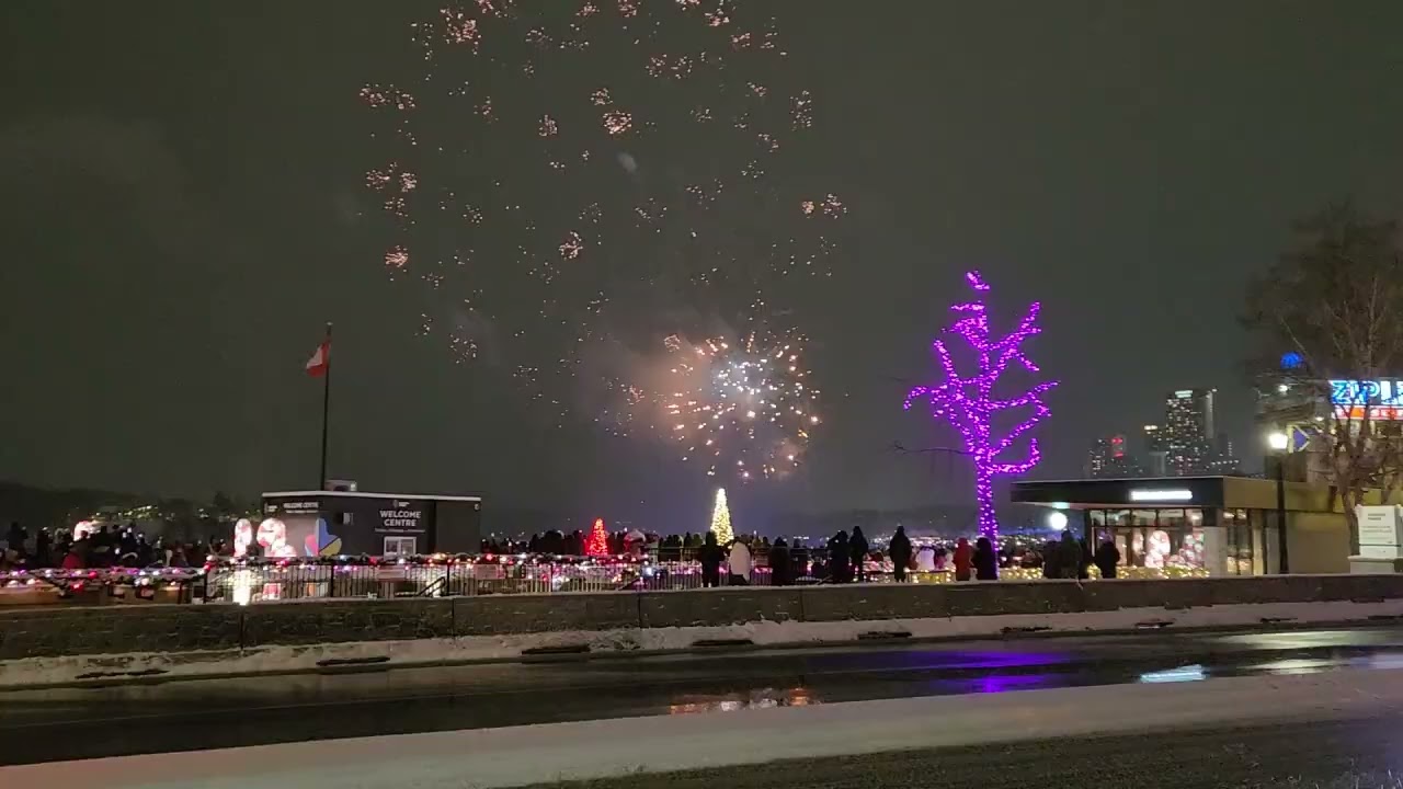 ДОБРО ПОЖАЛОВАТЬ В 2026 ГОД! 🎆 Новогодний фейерверк в Ниагарском водопаде (4K)