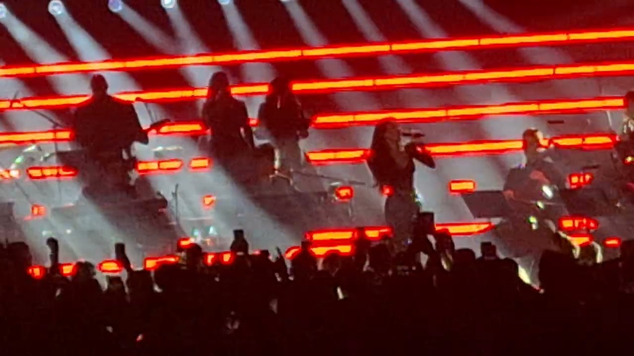 Nicole scherzinger buttons / when i grow up royal albert hall october 5 2025 london 