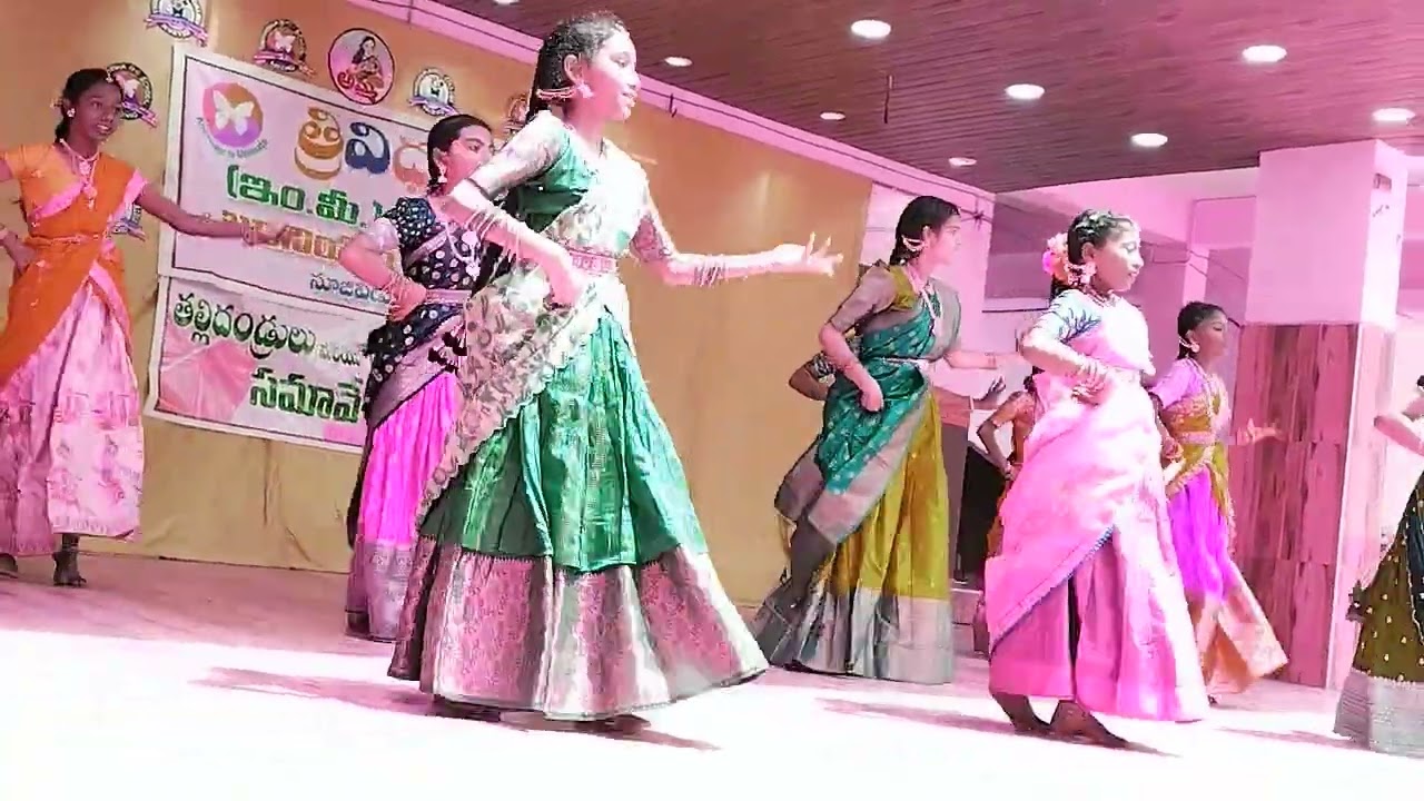 Guru Pournami  celebrated in trividha school