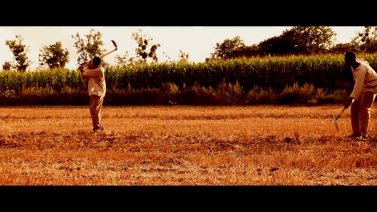 LIBERTE  Divine MOSAKA (CLIP OFFICIEL)