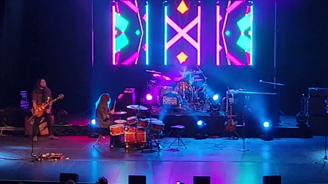This is really cool. I have never seen a band do this. Drummer Spotlight.  Magical Mystery Doors.
