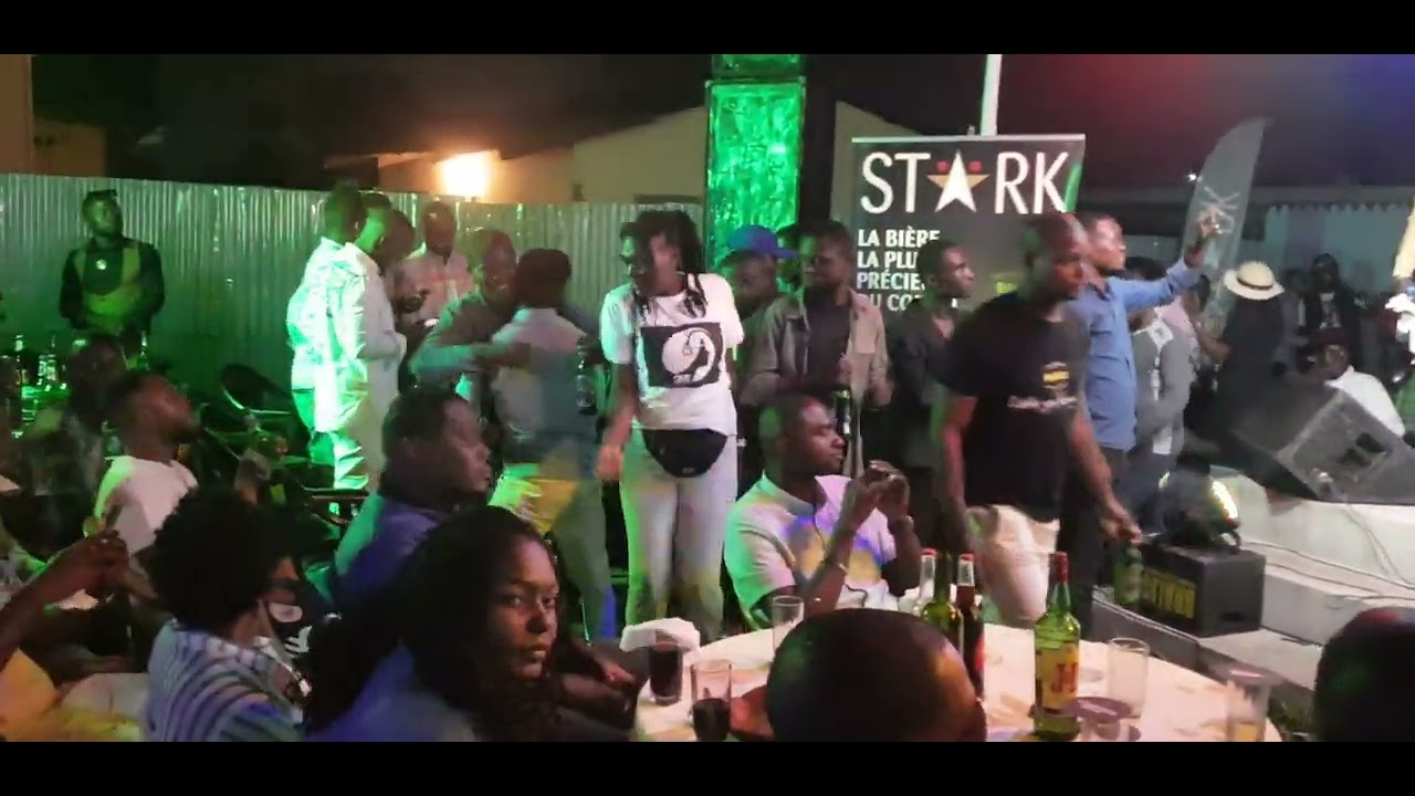 nzete Oussama fait plaisir à ses fans en chantant la chanson ainsi va la vie