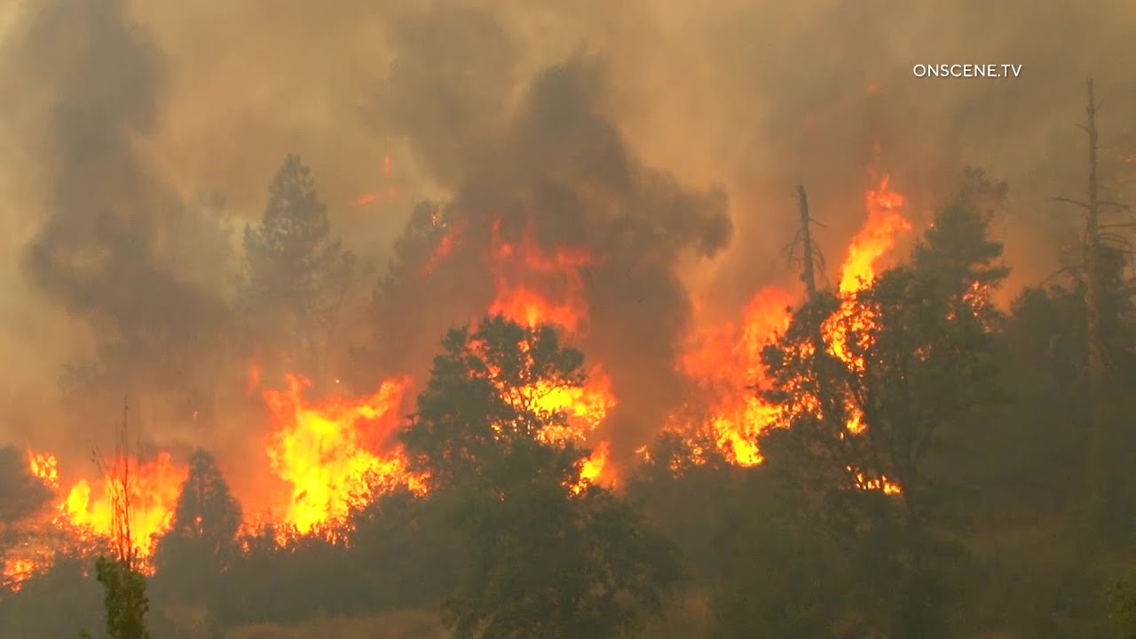 Oak Fire Explodes With Extreme Behavior at Sunrise | Mariposa