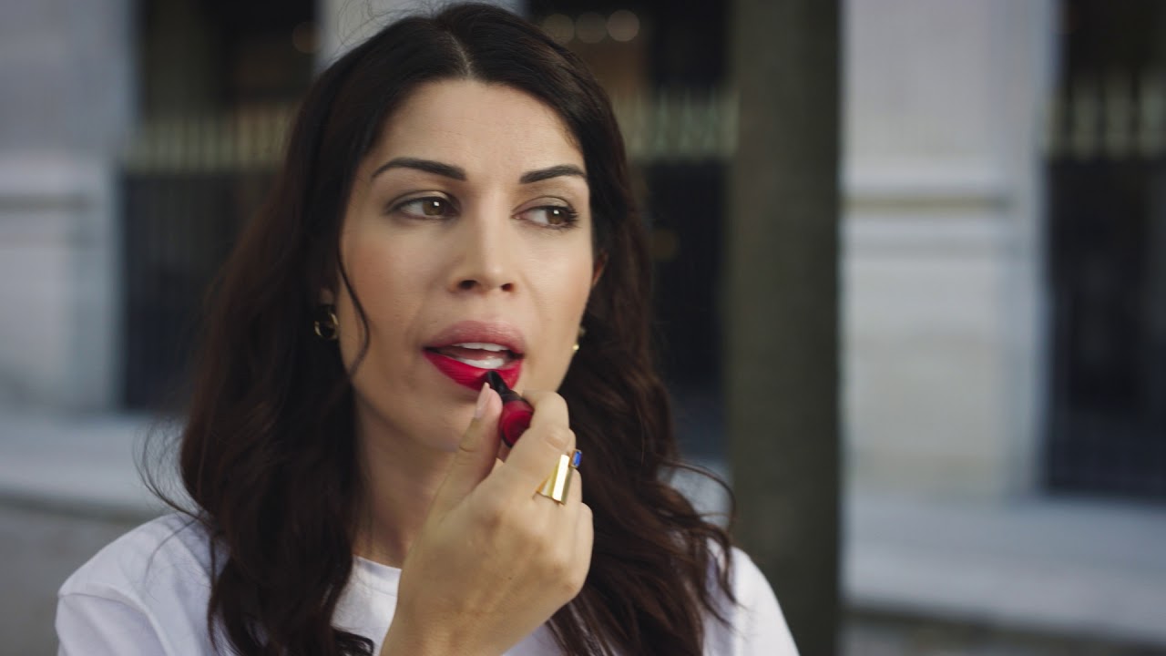 Challenge Intensit&eacute; Rouge Velvet the Lipstick avec No&eacute;mie et Charl&egrave;ne