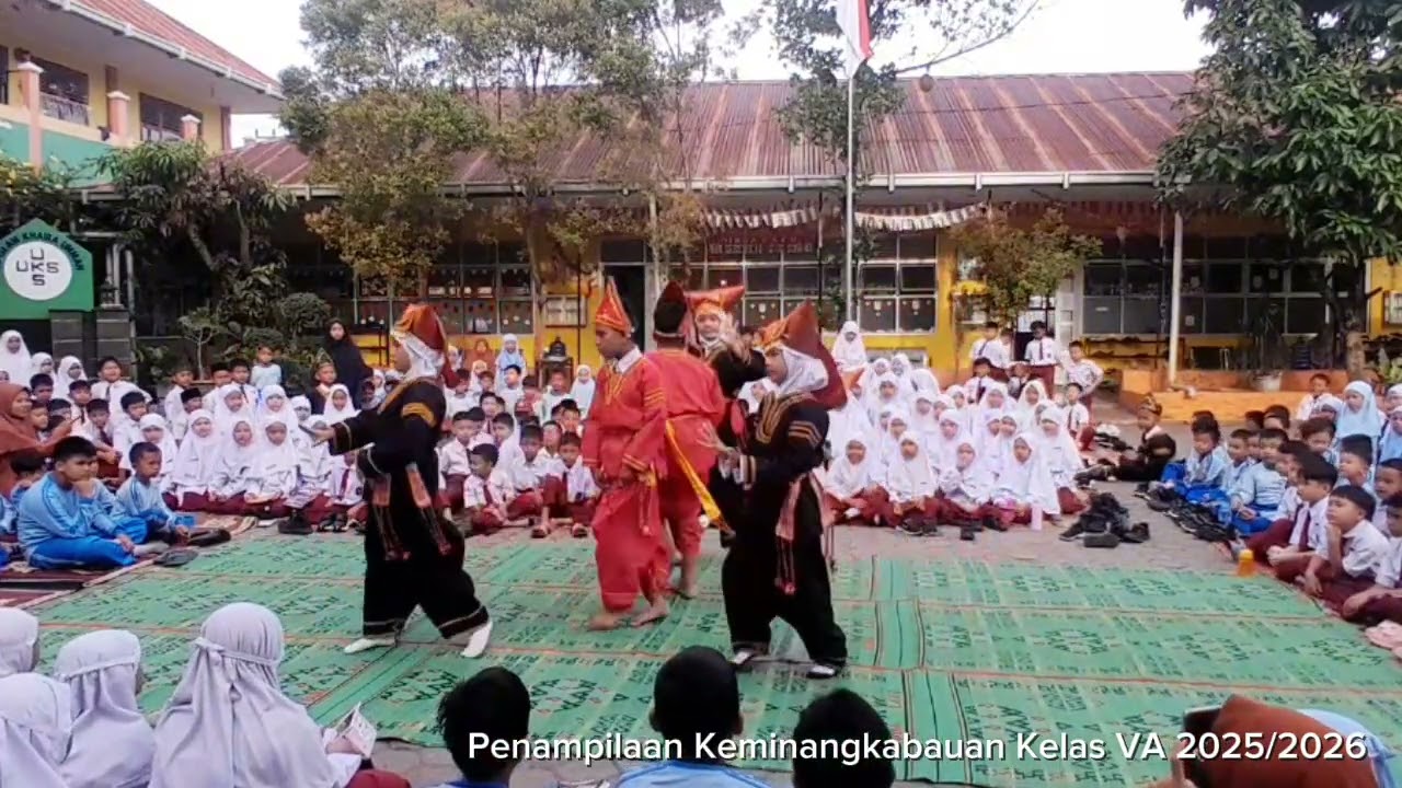 KEMINANGKABAUAN TARI KREASI CIEK DUO TIGO KELAS VA